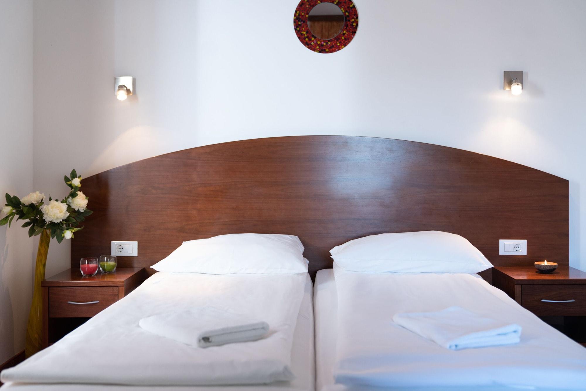 Hotel Medno Екстер'єр фото