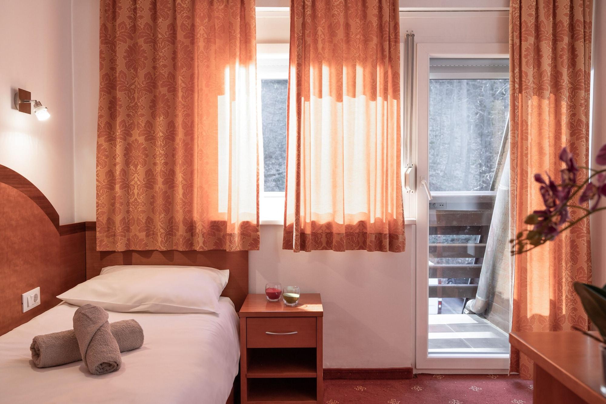 Hotel Medno Екстер'єр фото