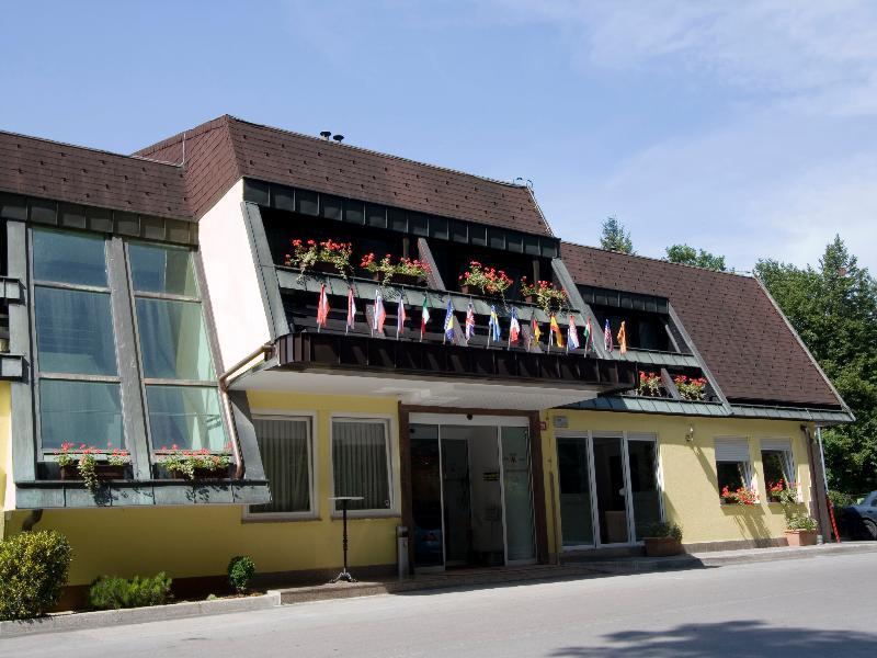 Hotel Medno Екстер'єр фото