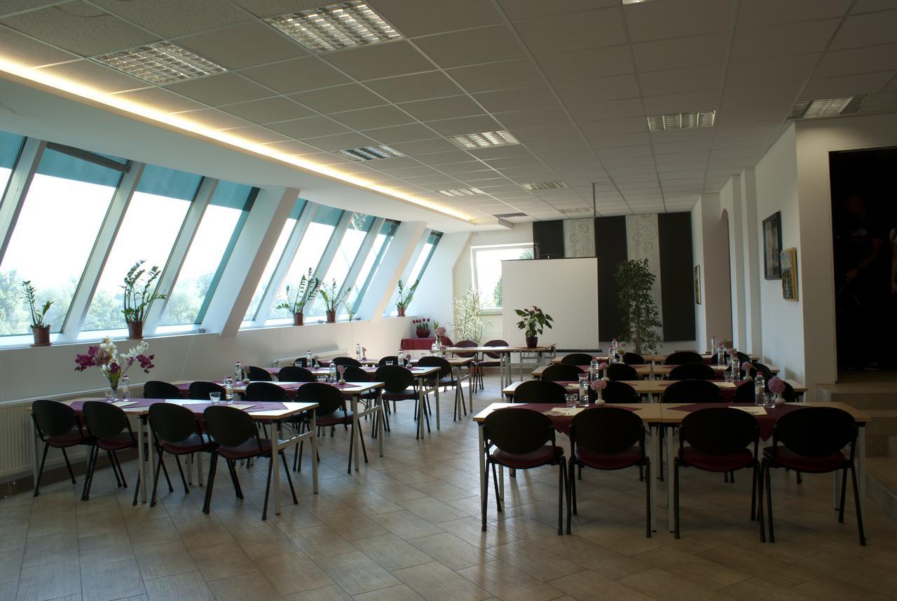 Hotel Medno Екстер'єр фото