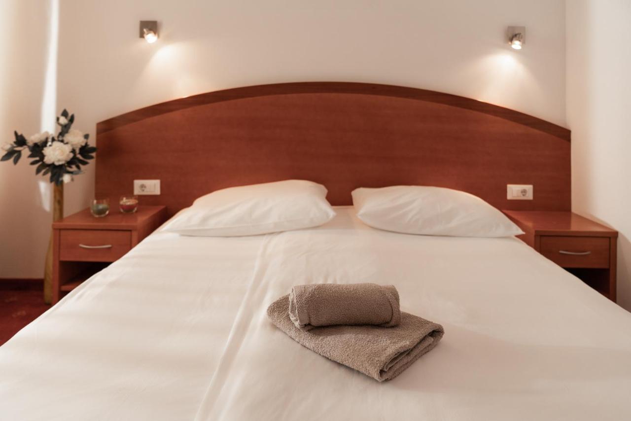 Hotel Medno Екстер'єр фото